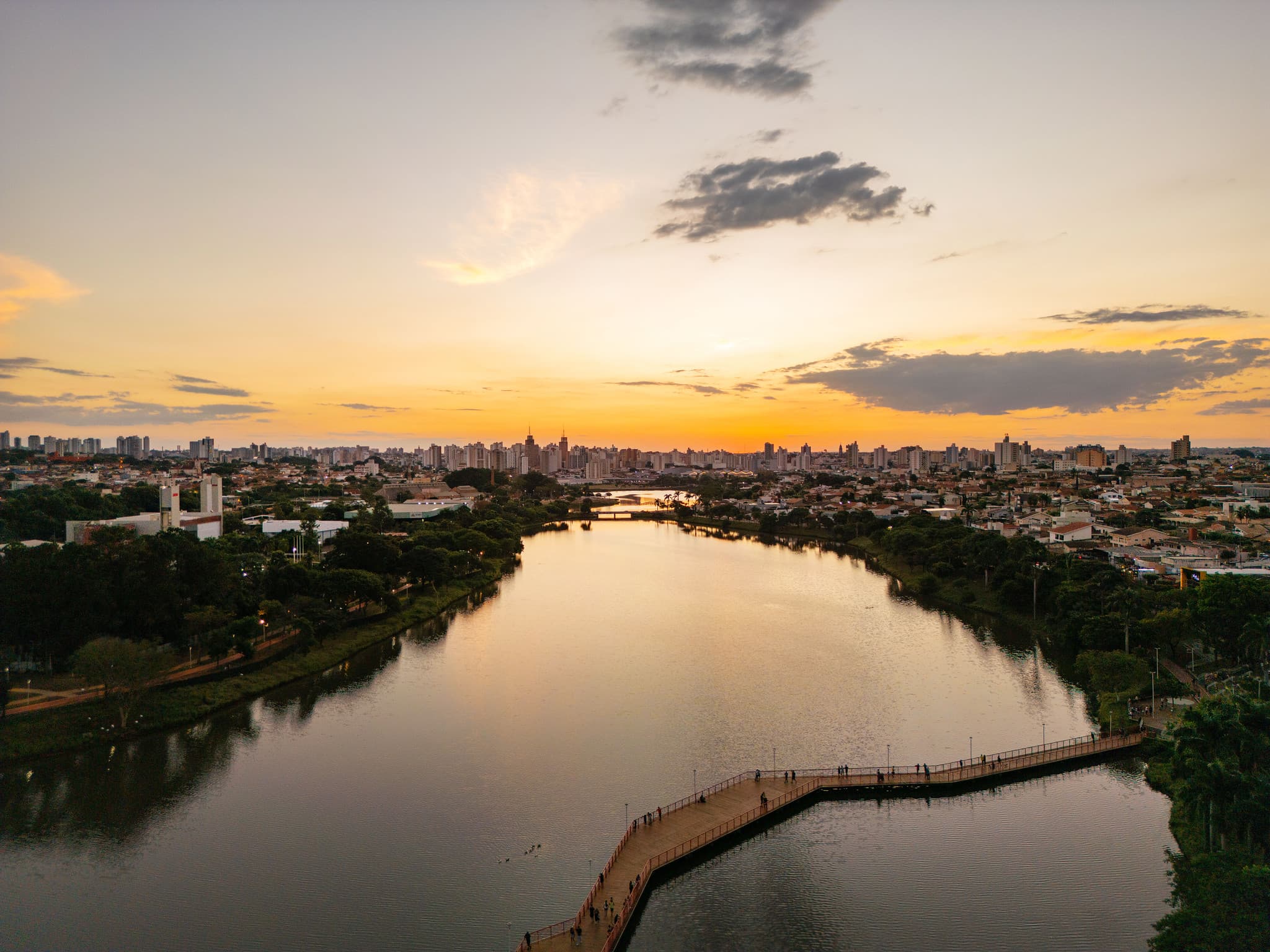 Equipe técnica da EMURB em obra